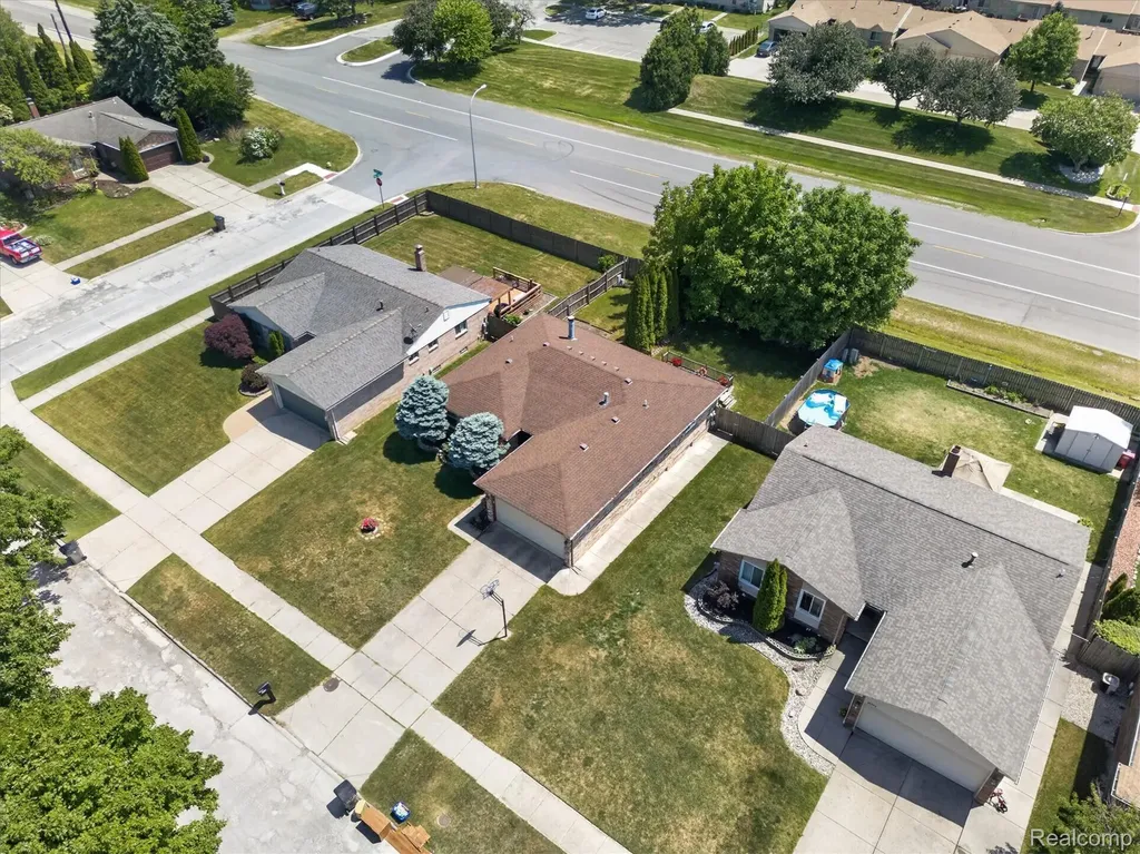 15720 Bono Drive Clinton Charter Township MI 48038