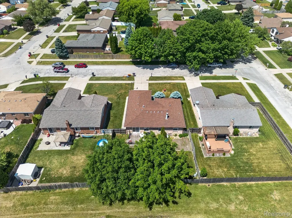 15720 Bono Drive Clinton Charter Township MI 48038