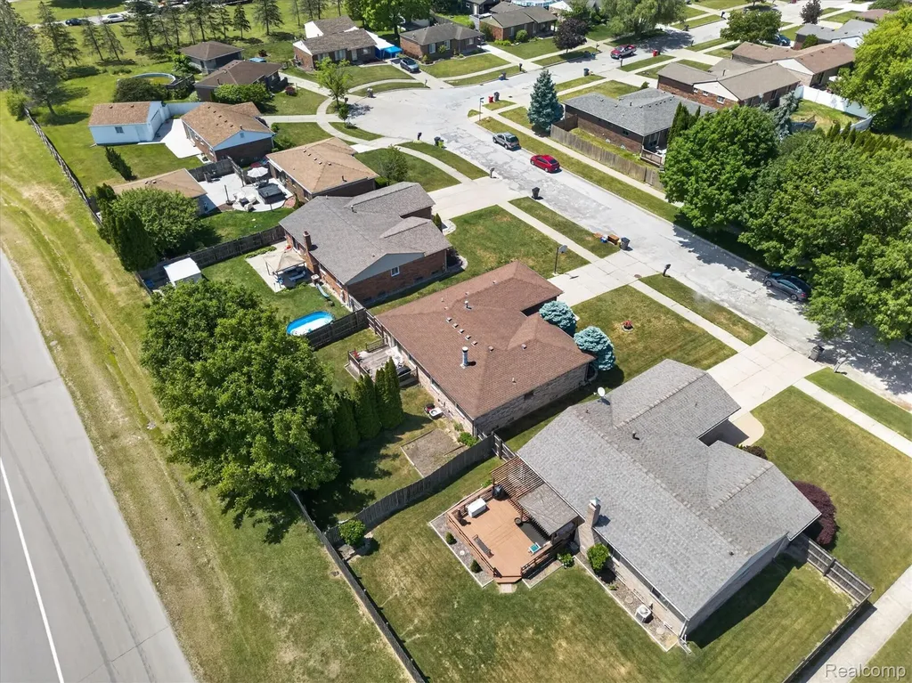 15720 Bono Drive Clinton Charter Township MI 48038