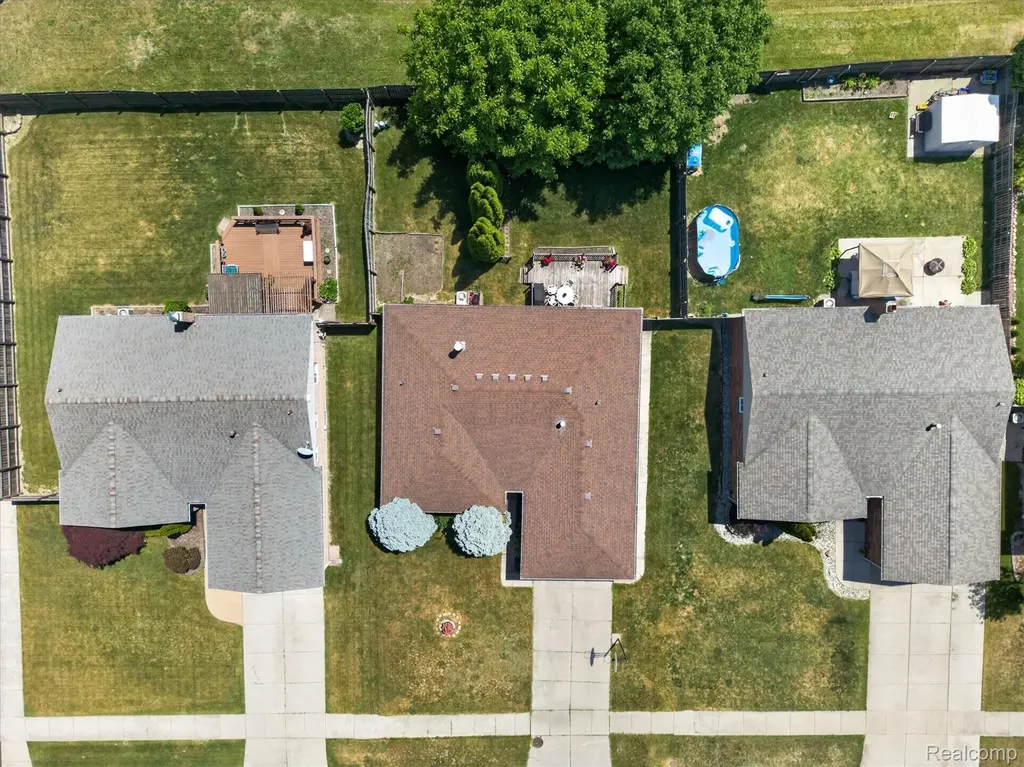 15720 Bono Drive Clinton Charter Township MI 48038