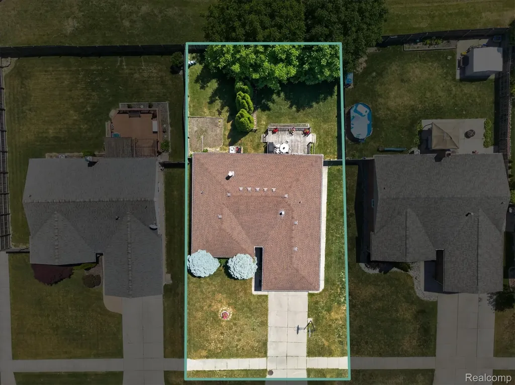15720 Bono Drive Clinton Charter Township MI 48038