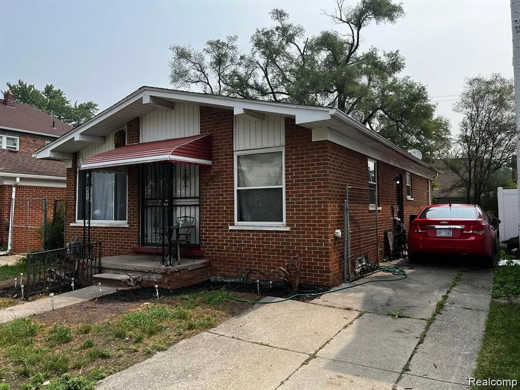 16816 Pinehurst Street Detroit City MI 48221