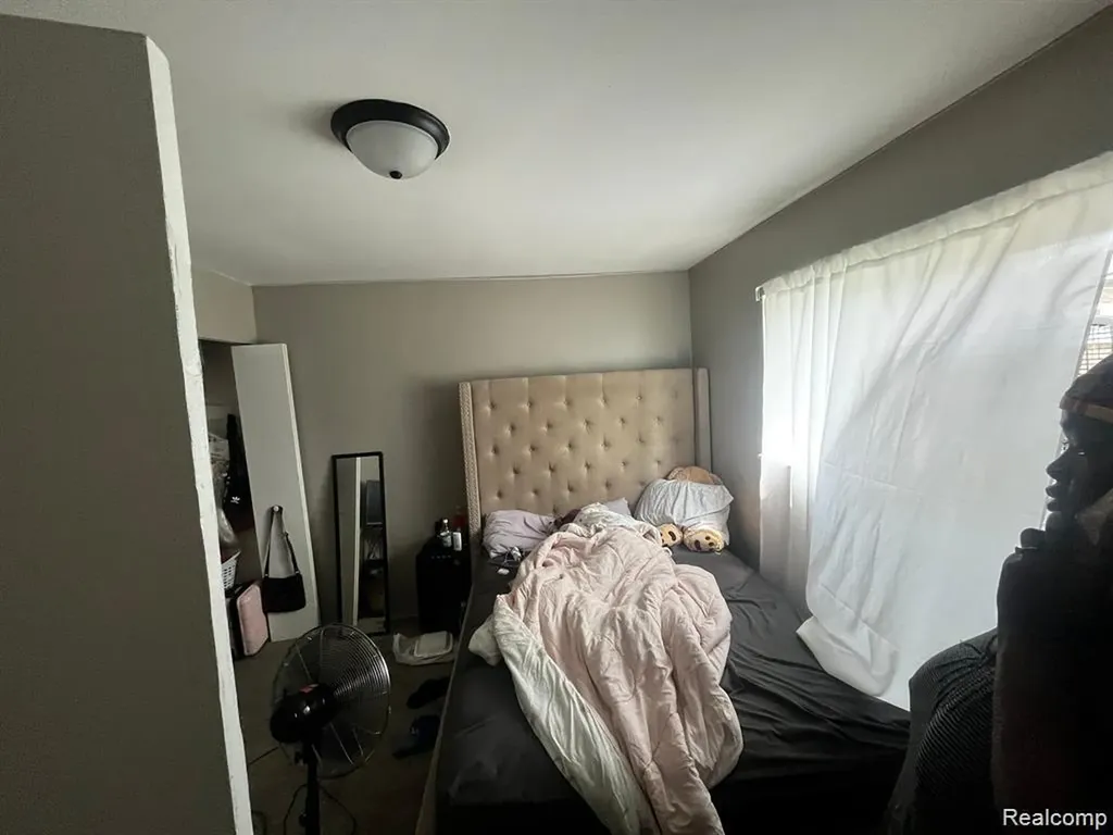 16816 Pinehurst Street Detroit City MI 48221