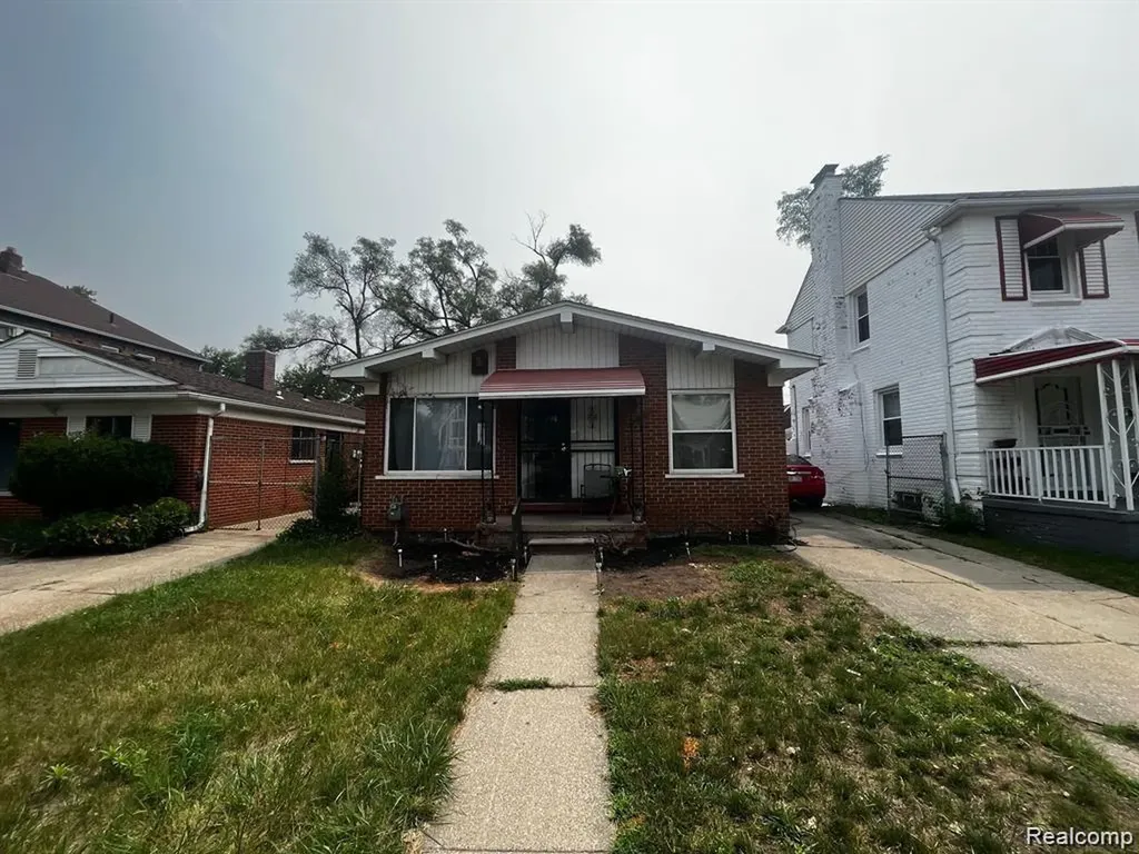 16816 Pinehurst Street Detroit City MI 48221