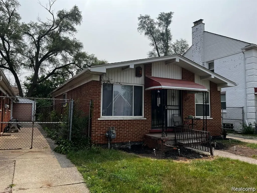 16816 Pinehurst Street Detroit City MI 48221