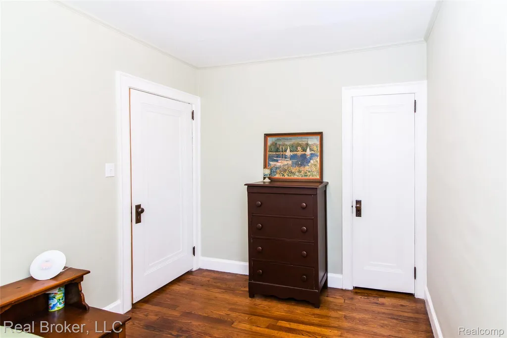 29019 Birchlawn Street Garden City City MI 48135