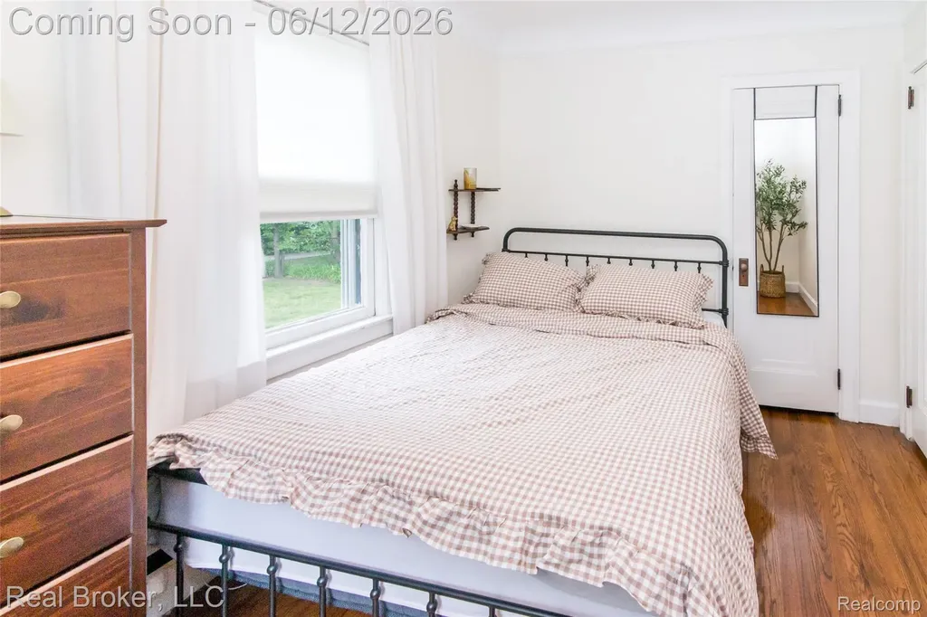 29019 Birchlawn Street Garden City City MI 48135