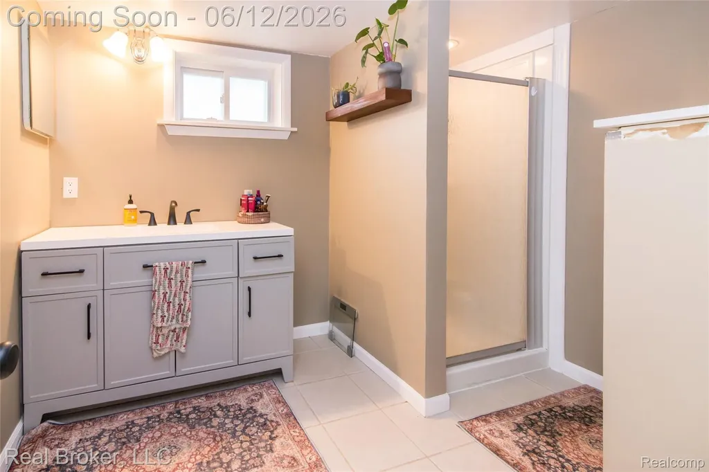 29019 Birchlawn Street Garden City City MI 48135