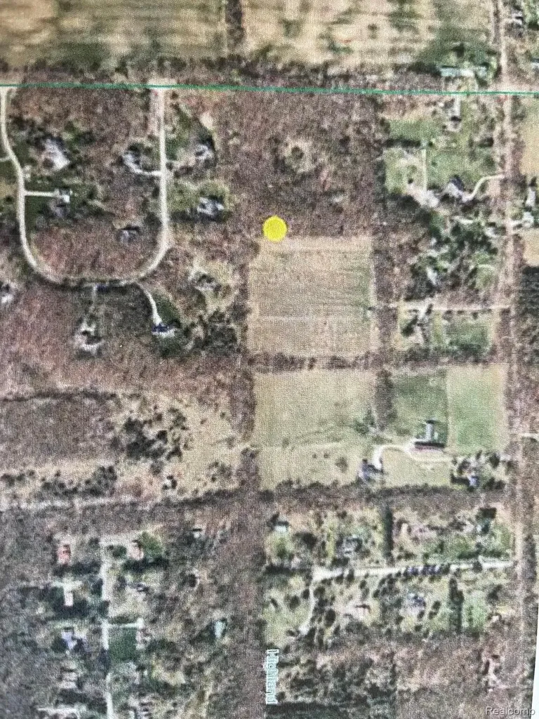 09 Tipsico Lake Road Highland Charter Township MI 48357