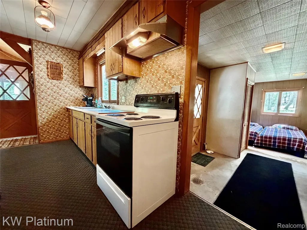 7050 Valley Lane Briley Township MI 49709