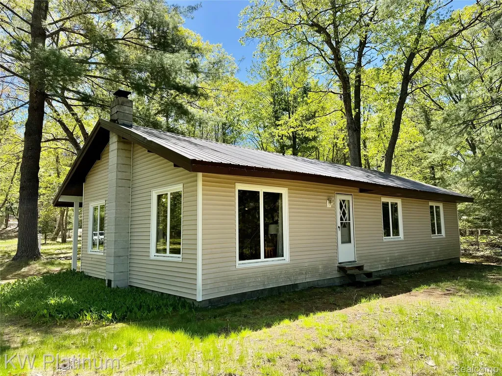 7050 Valley Lane Briley Township MI 49709