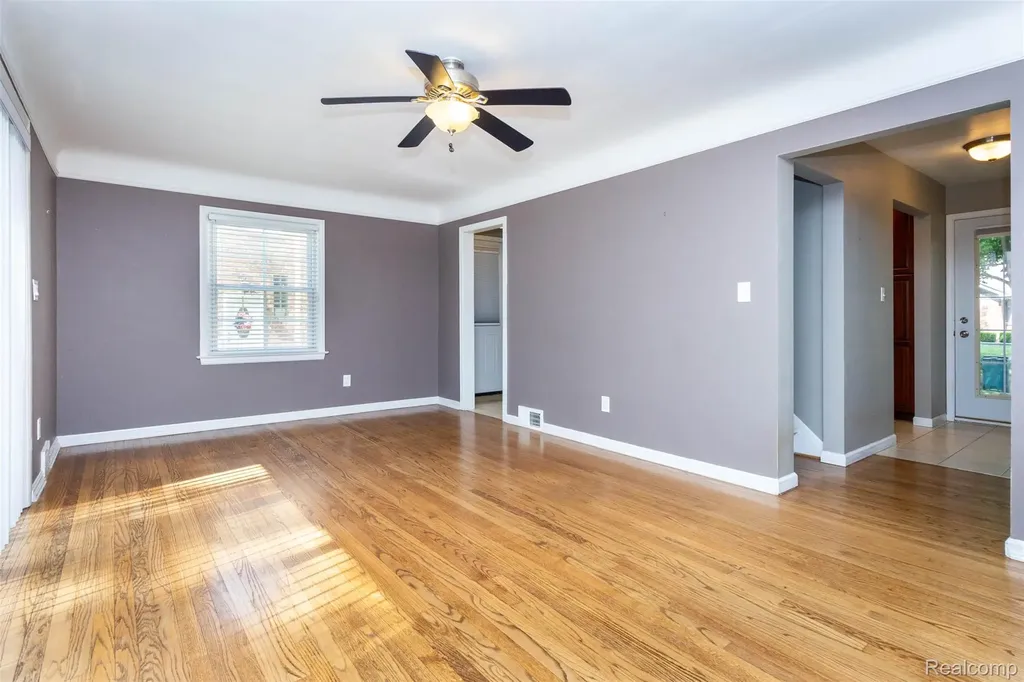 4237 Wakefield Road Berkley City MI 48072