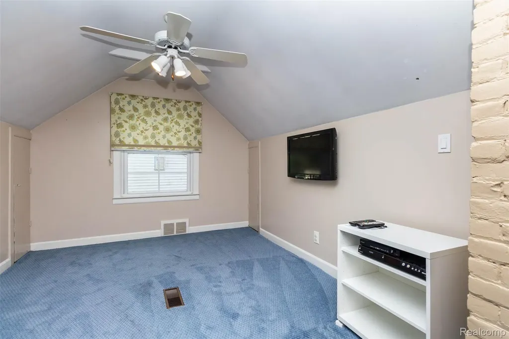 4237 Wakefield Road Berkley City MI 48072