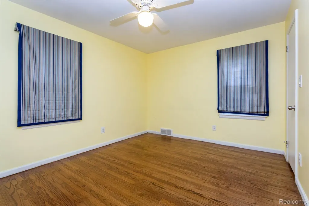 4237 Wakefield Road Berkley City MI 48072