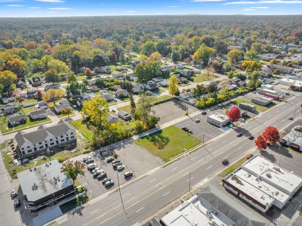 30759 Ford Garden City City MI 48135