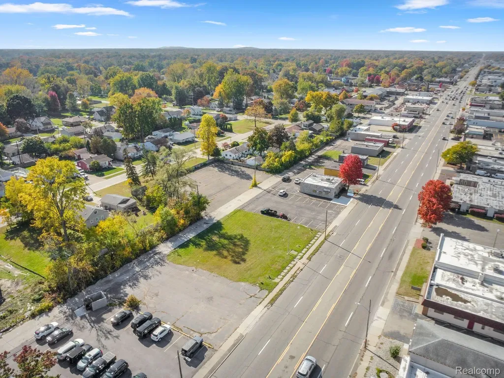 30759 Ford Garden City City MI 48135