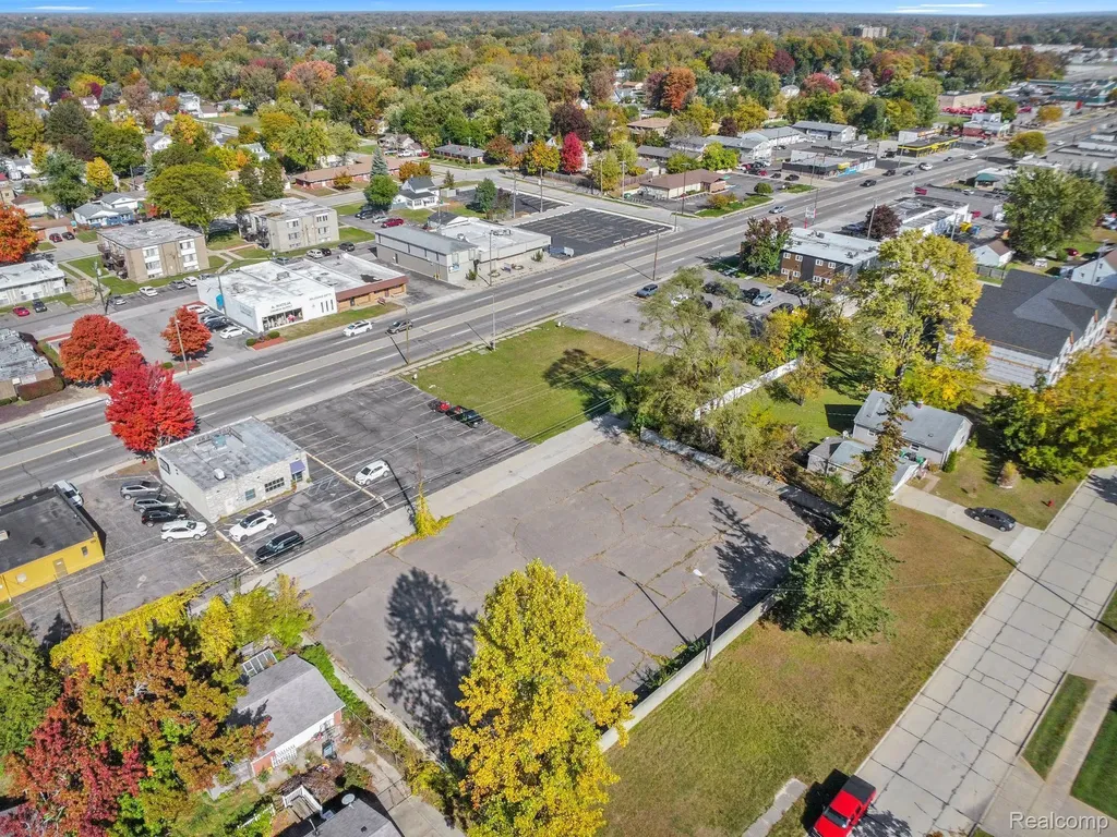 30759 Ford Garden City City MI 48135