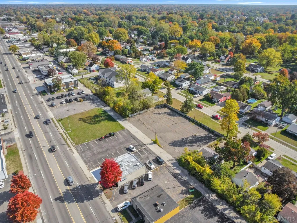 30759 Ford Garden City City MI 48135