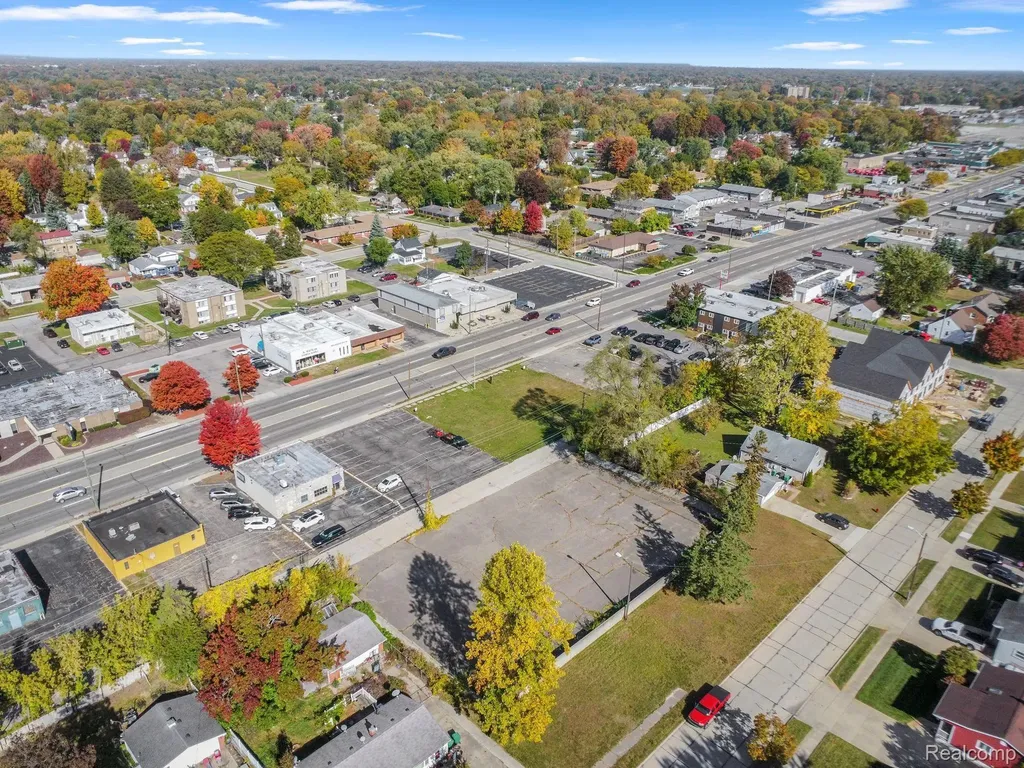30759 Ford Garden City City MI 48135