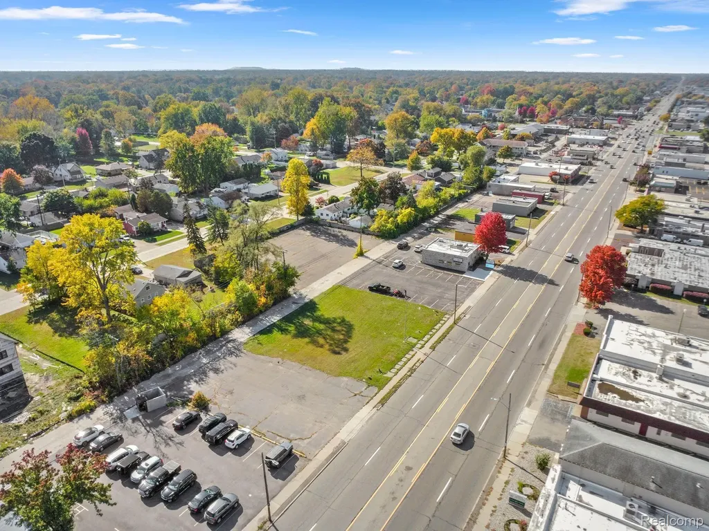 30759 Ford Garden City City MI 48135