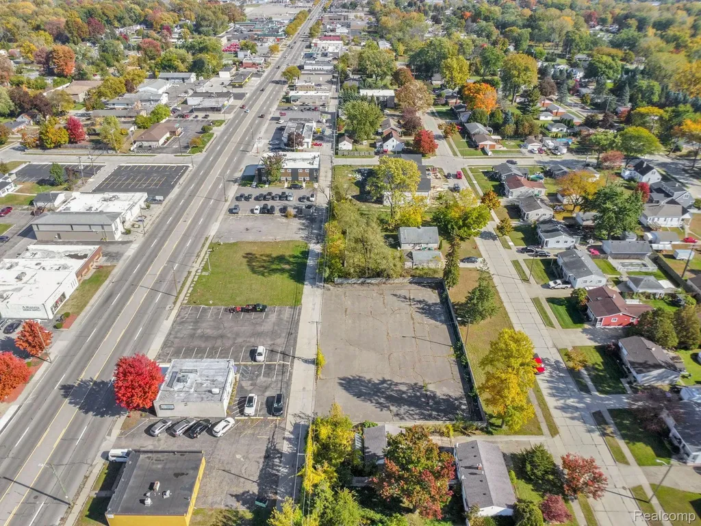 30759 Ford Garden City City MI 48135