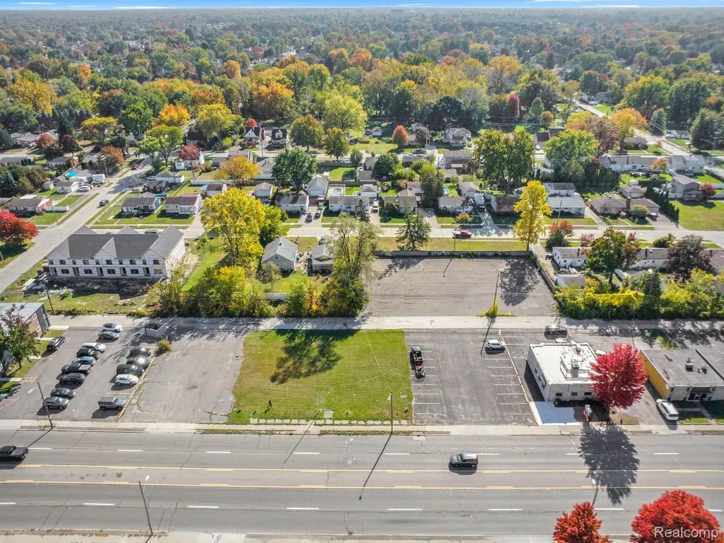 30759 Ford Garden City City MI 48135