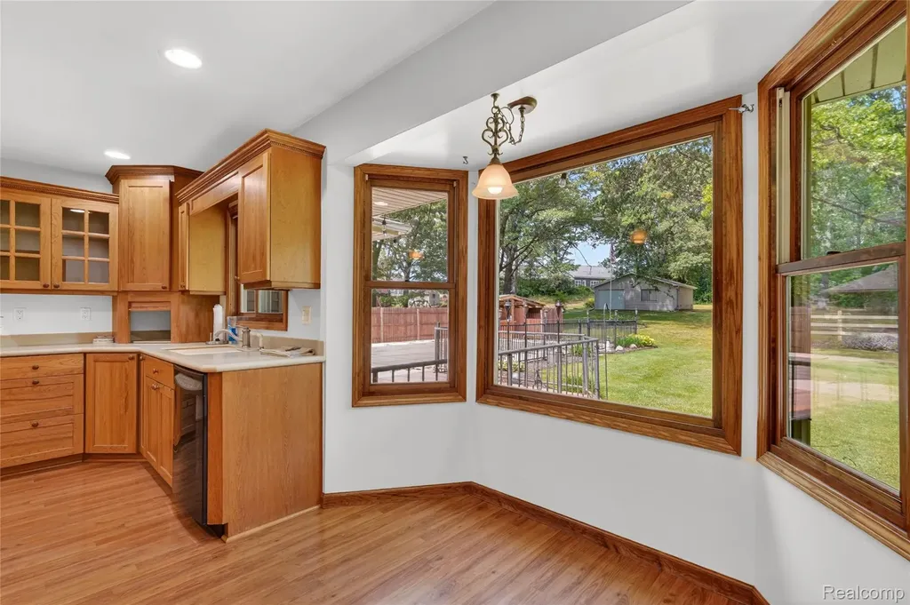 8668 Cooley Beach Drive White Lake Charter Township MI 48386