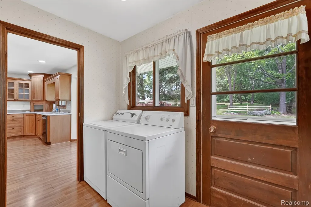 8668 Cooley Beach Drive White Lake Charter Township MI 48386