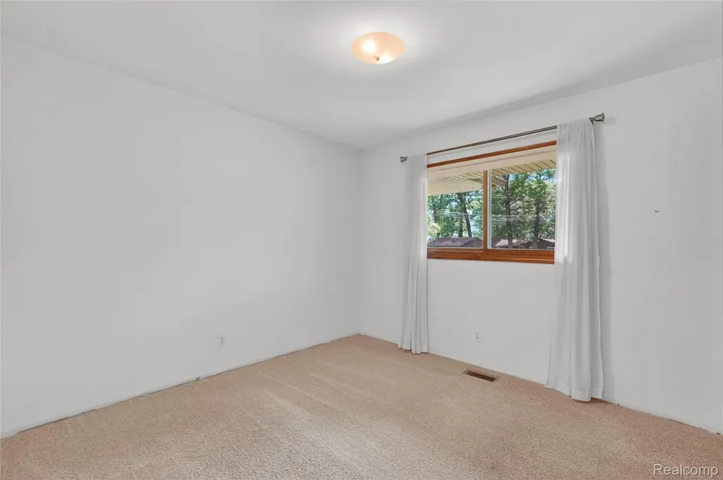 8668 Cooley Beach Drive White Lake Charter Township MI 48386