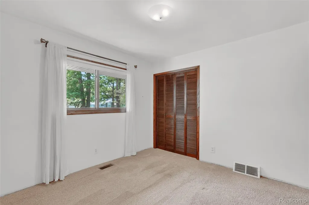 8668 Cooley Beach Drive White Lake Charter Township MI 48386