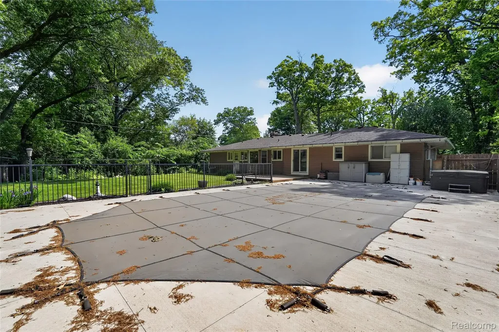 8668 Cooley Beach Drive White Lake Charter Township MI 48386