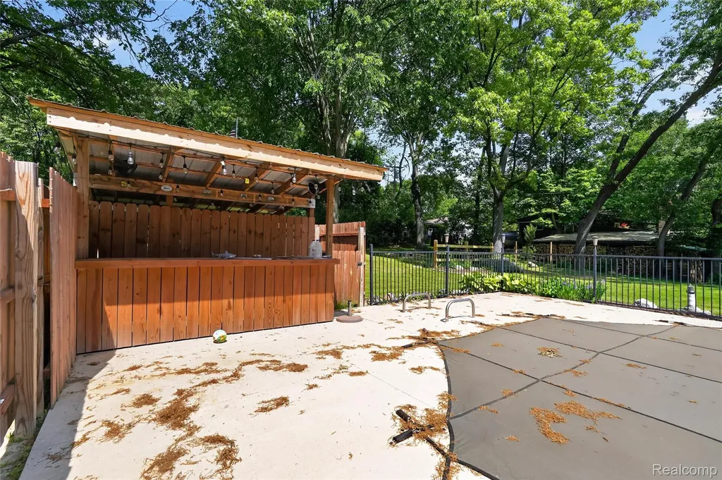 8668 Cooley Beach Drive White Lake Charter Township MI 48386