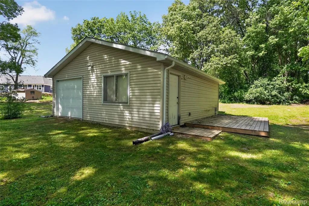 8668 Cooley Beach Drive White Lake Charter Township MI 48386