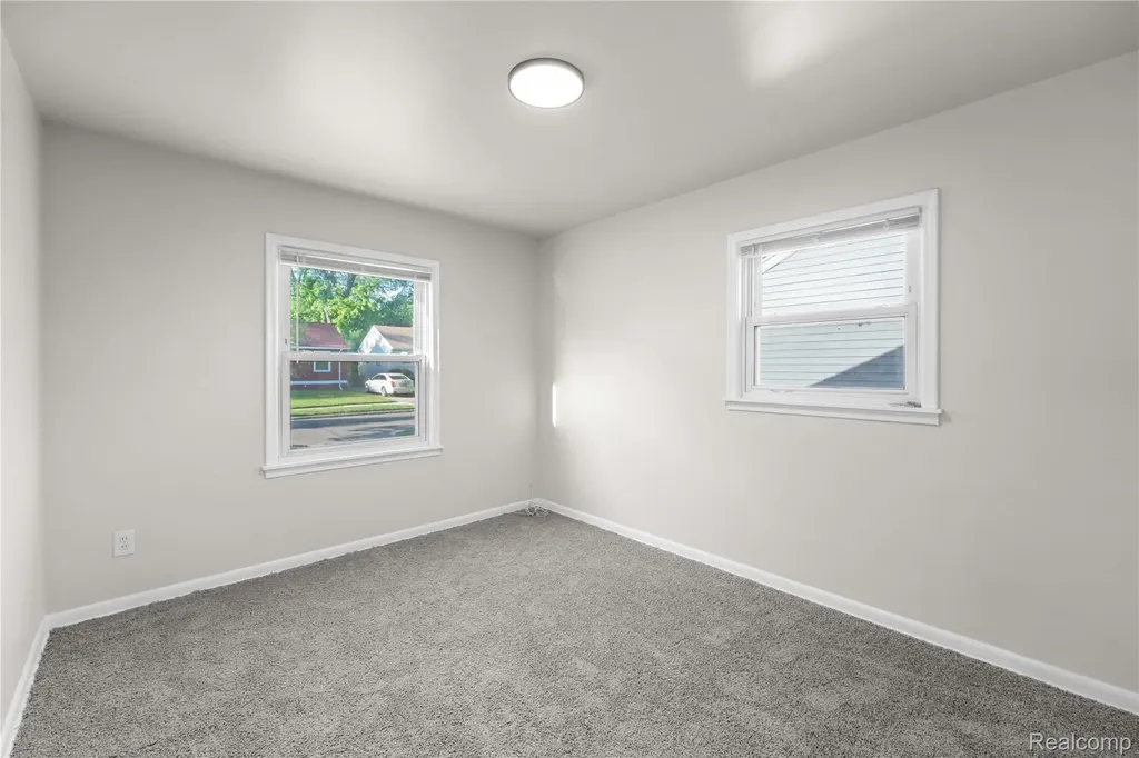 22519 Leewin Street Detroit City MI 48219
