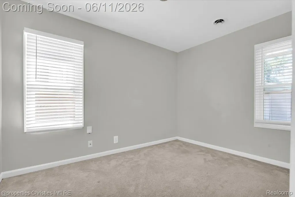 1754 E Harry Avenue Hazel Park City MI 48030