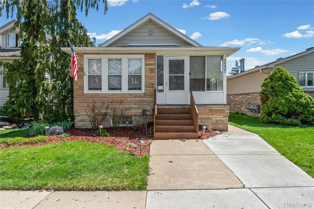 3337 4th Street Trenton City MI 48183