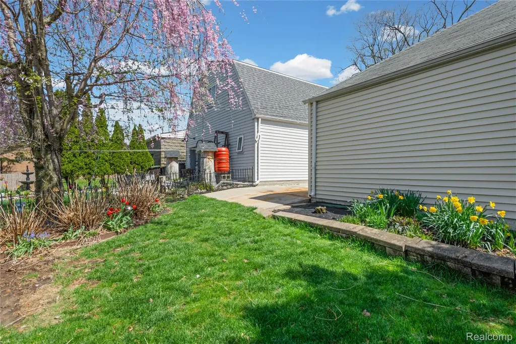 3337 4th Street Trenton City MI 48183