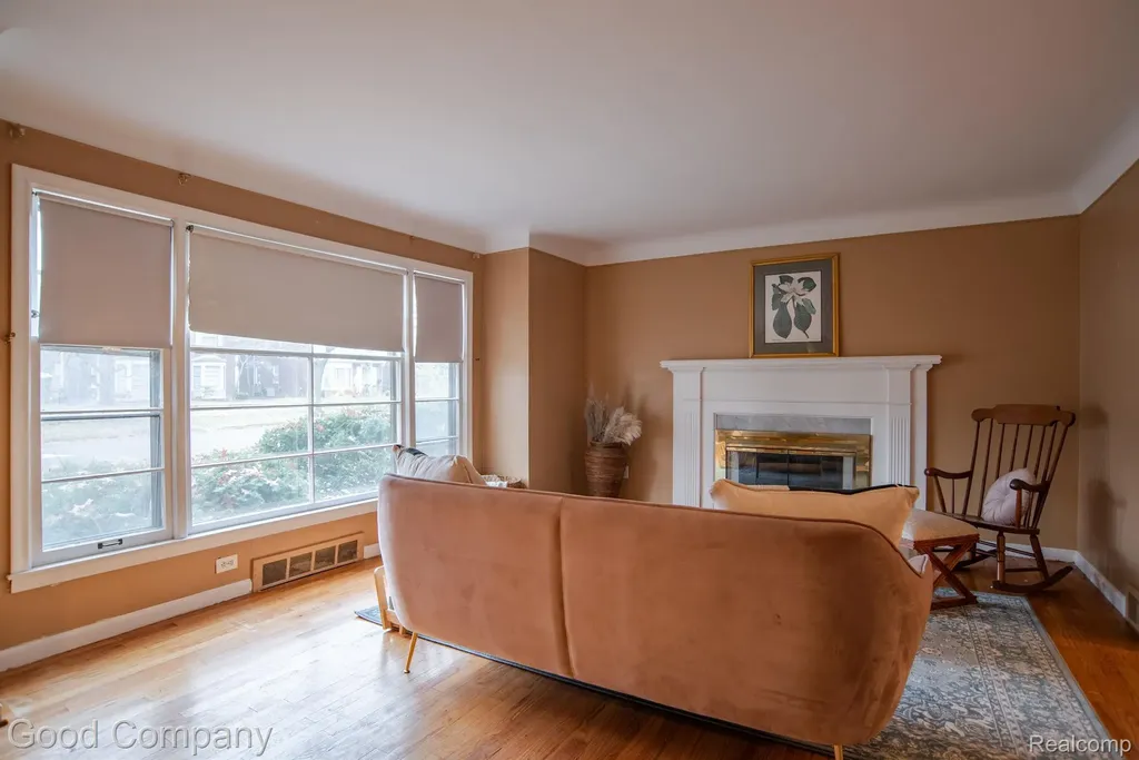 2564 Woodstock Drive Detroit City MI 48203