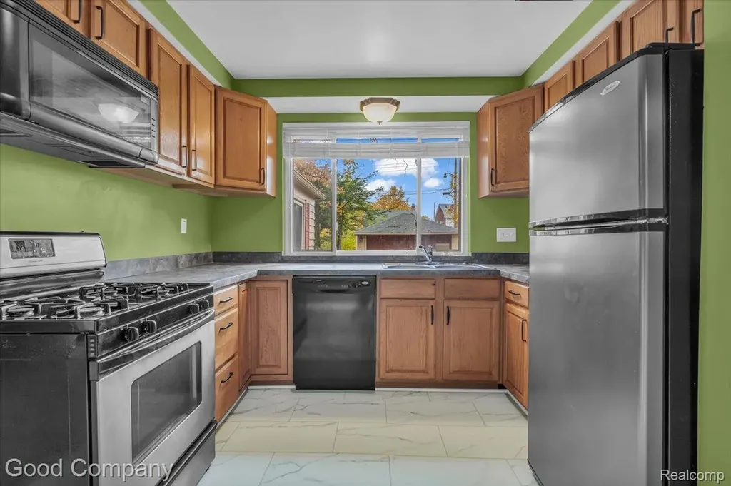 2564 Woodstock Drive Detroit City MI 48203