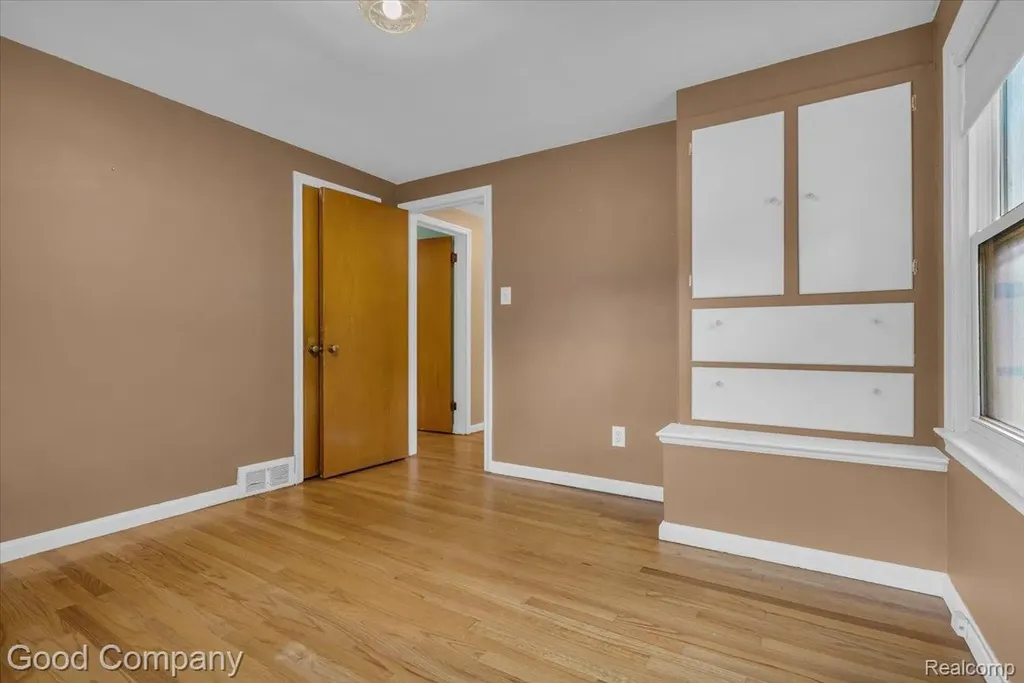 2564 Woodstock Drive Detroit City MI 48203