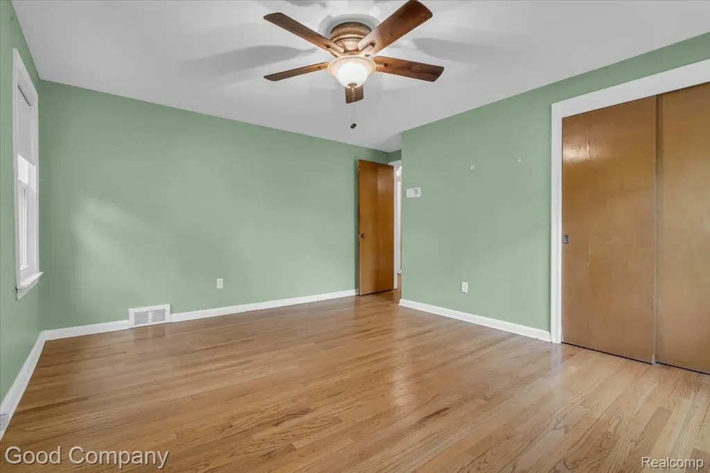 2564 Woodstock Drive Detroit City MI 48203