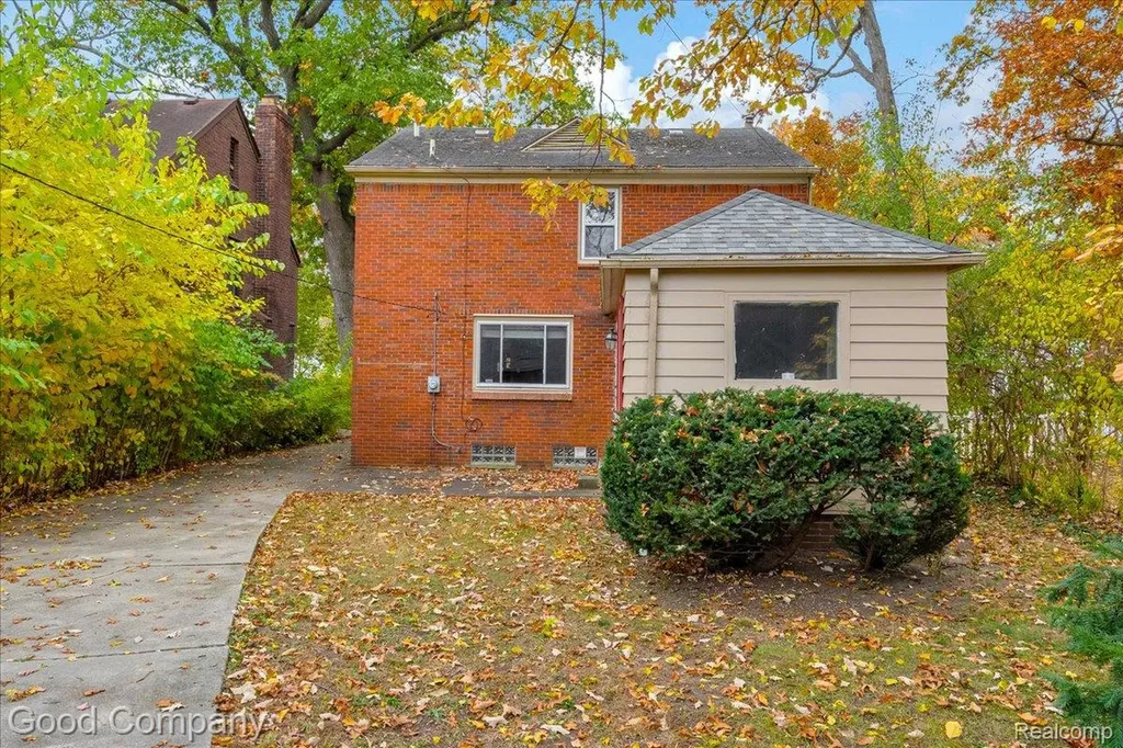 2564 Woodstock Drive Detroit City MI 48203
