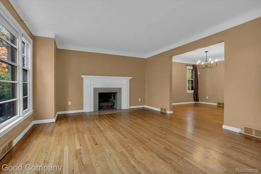 2564 Woodstock Drive Detroit City MI 48203