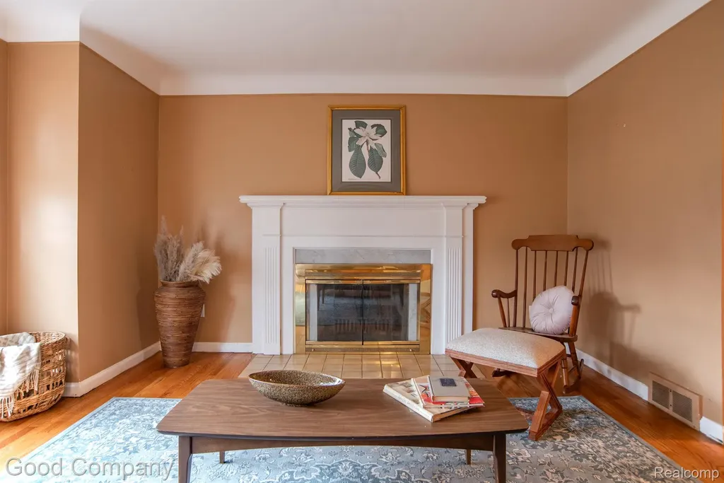 2564 Woodstock Drive Detroit City MI 48203