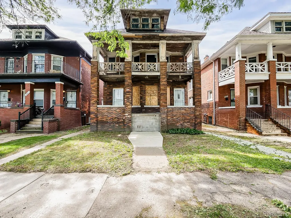 895 Blaine Street Detroit City MI 48202
