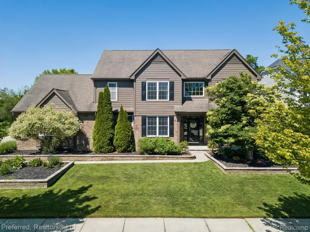 22751 St James Drive Lyon Charter Township MI 48167