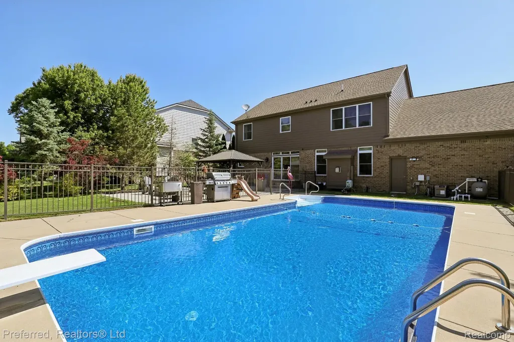 22751 St James Drive Lyon Charter Township MI 48167