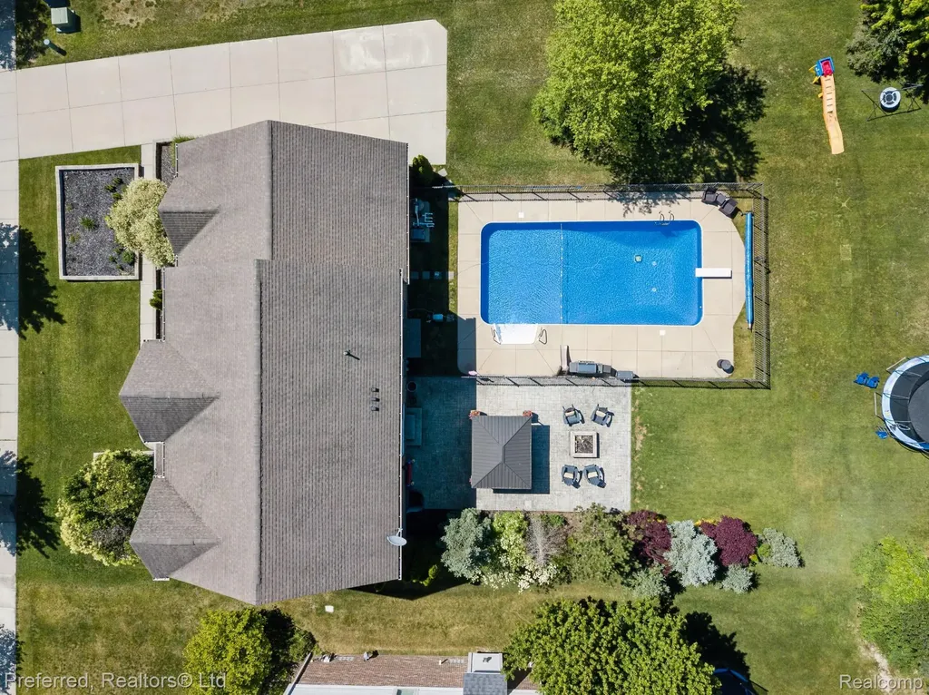 22751 St James Drive Lyon Charter Township MI 48167