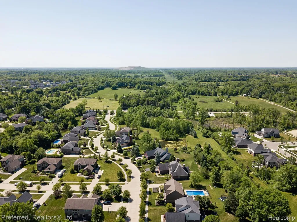 22751 St James Drive Lyon Charter Township MI 48167