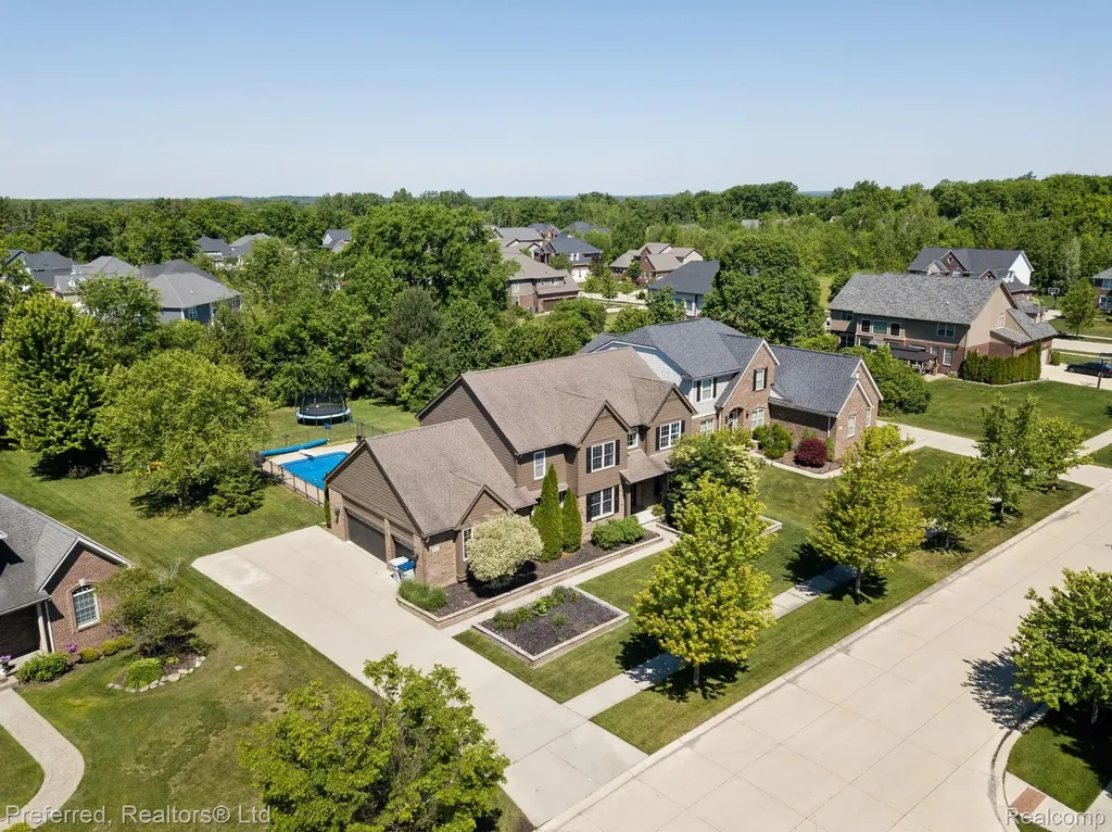 22751 St James Drive Lyon Charter Township MI 48167